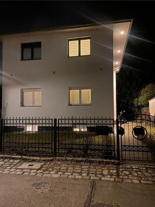 Prodej domu 200 m², pozemek 599 m², Berlin, Berlín Prodej domu 200 m², pozemek 599 m², Berlin, Berlín