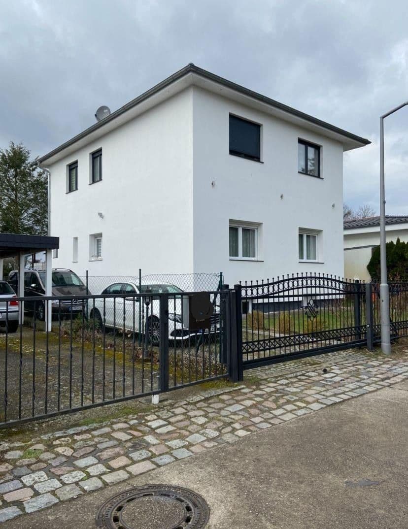 Prodej domu 200 m², pozemek 599 m², Berlin, Berlín Prodej domu 200 m², pozemek 599 m², Berlin, Berlín