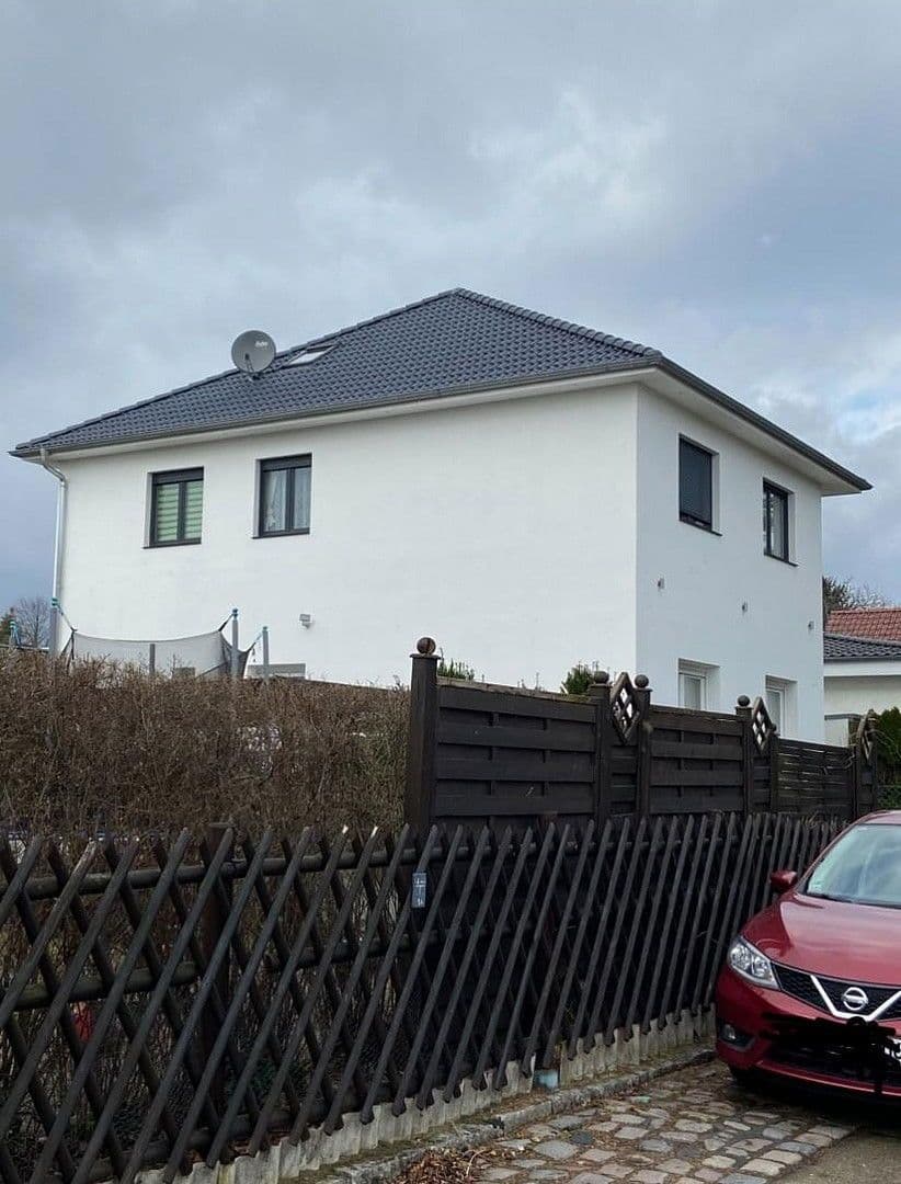 Prodej domu 200 m², pozemek 599 m², Berlin, Berlín Prodej domu 200 m², pozemek 599 m², Berlin, Berlín