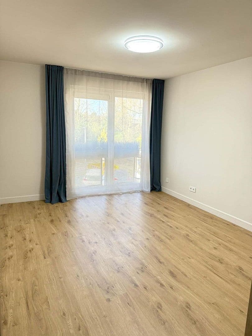 Pronájem bytu 4+kk 100 m², Kaiserswerther str. 73, Dusseldorf, Severní Porýní-Vestfálsko Pronájem bytu 4+kk 100 m², Kaiserswerther str. 73, Dusseldorf, Severní Porýní-Vestfálsko