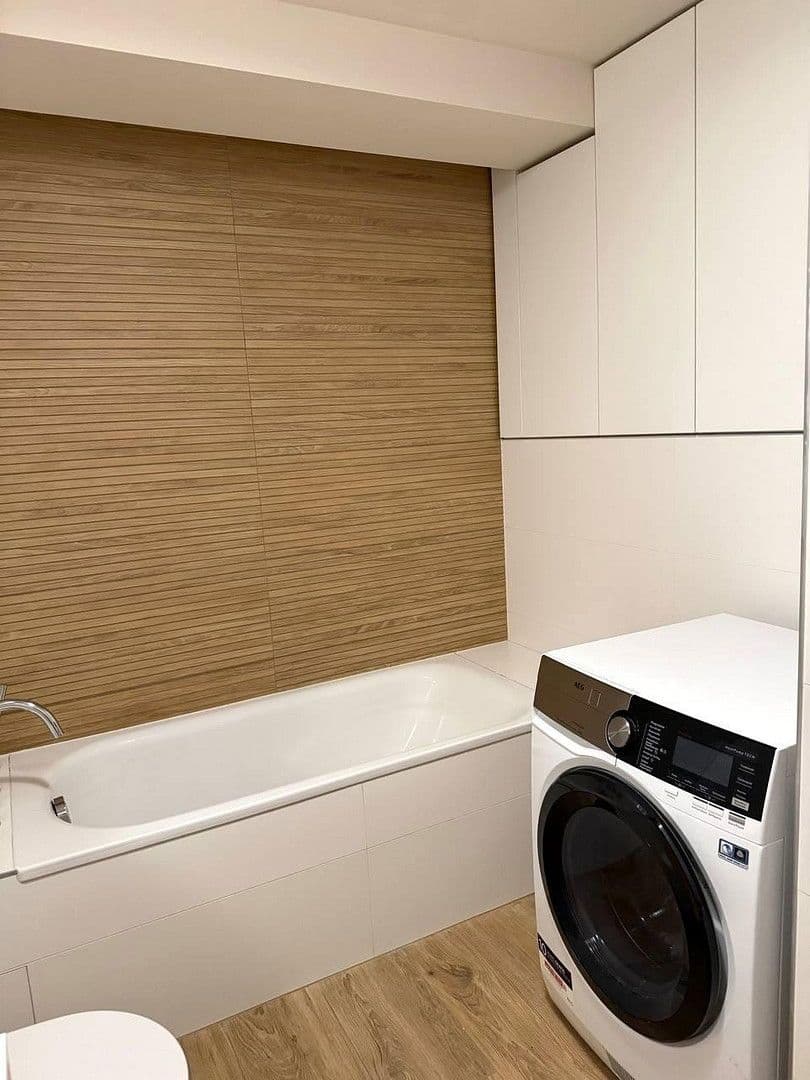 Pronájem bytu 4+kk 100 m², Kaiserswerther str. 73, Dusseldorf, Severní Porýní-Vestfálsko Pronájem bytu 4+kk 100 m², Kaiserswerther str. 73, Dusseldorf, Severní Porýní-Vestfálsko