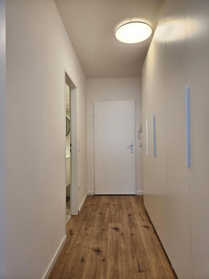 Pronájem bytu 1+1 35 m², Mauerstr. 18, Düsseldorf, Severní Porýní-Vestfálsko Pronájem bytu 1+1 35 m², Mauerstr. 18, Düsseldorf, Severní Porýní-Vestfálsko