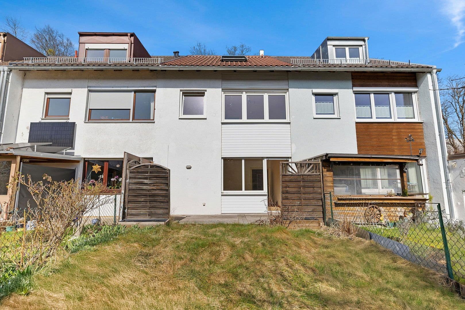 Prodej domu 110 m², pozemek 174 m², Veldener Str. 116, München, Bavorsko Prodej domu 110 m², pozemek 174 m², Veldener Str. 116, München, Bavorsko