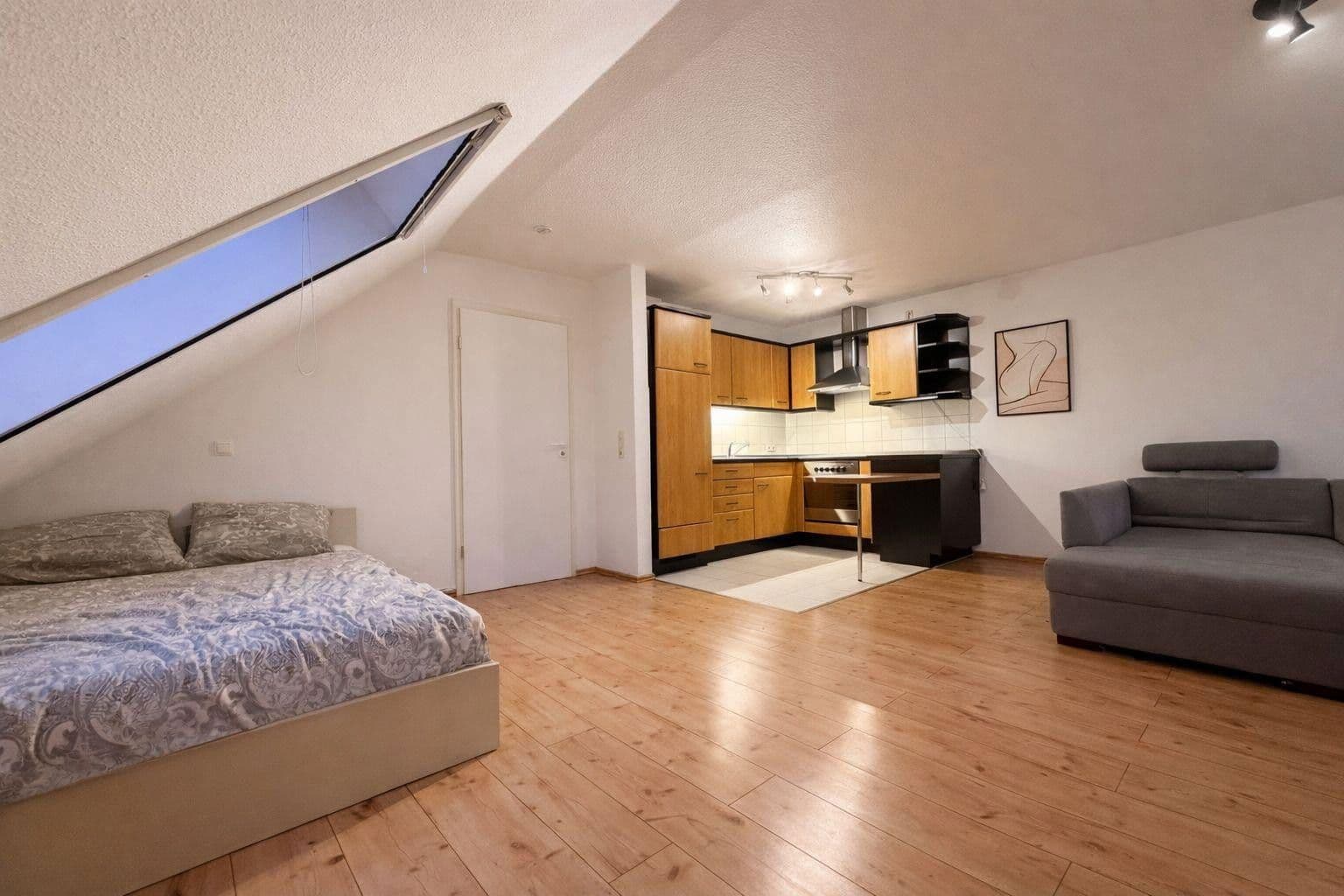 Pronájem bytu 1+kk 40 m², Ingelheim am Rhein, Porýní-Falc Pronájem bytu 1+kk 40 m², Ingelheim am Rhein, Porýní-Falc