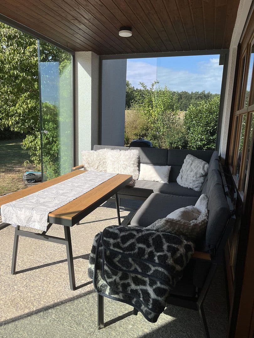 Prodej domu 245 m², pozemek 1.770 m², Nittendorf, Bavorsko Prodej domu 245 m², pozemek 1.770 m², Nittendorf, Bavorsko