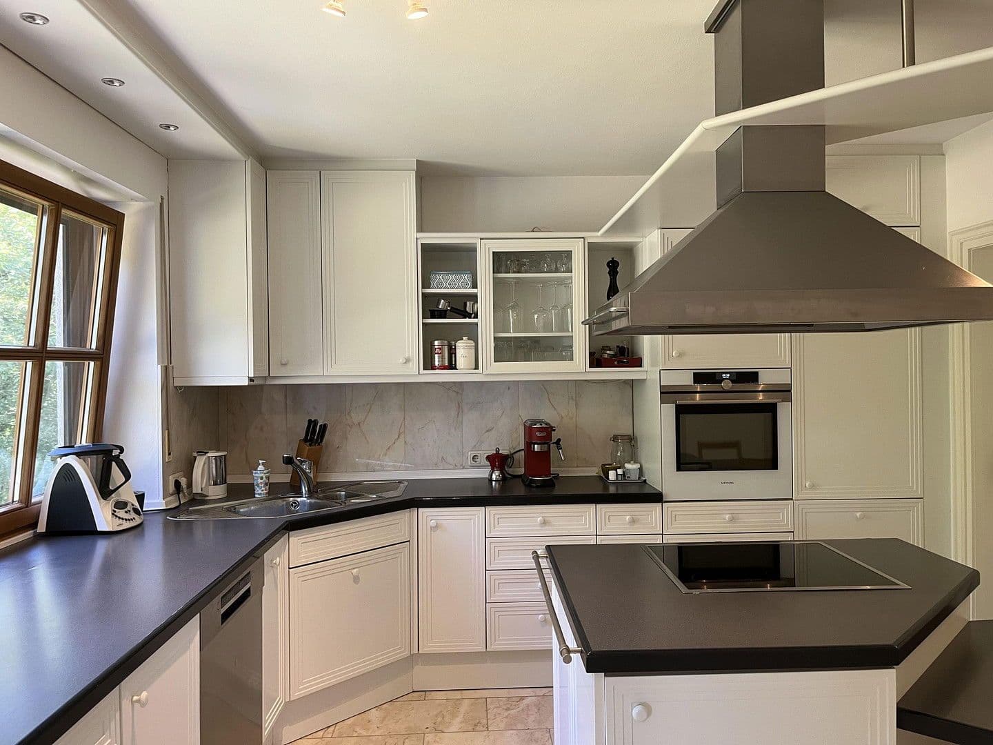 Prodej domu 245 m², pozemek 1.770 m², Nittendorf, Bavorsko Prodej domu 245 m², pozemek 1.770 m², Nittendorf, Bavorsko