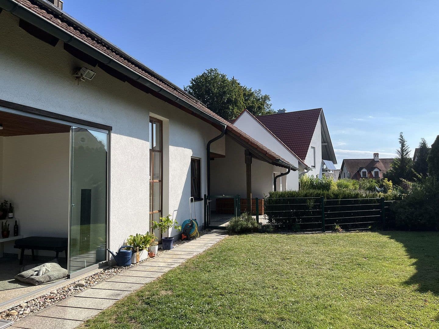 Prodej domu 245 m², pozemek 1.770 m², Nittendorf, Bavorsko Prodej domu 245 m², pozemek 1.770 m², Nittendorf, Bavorsko
