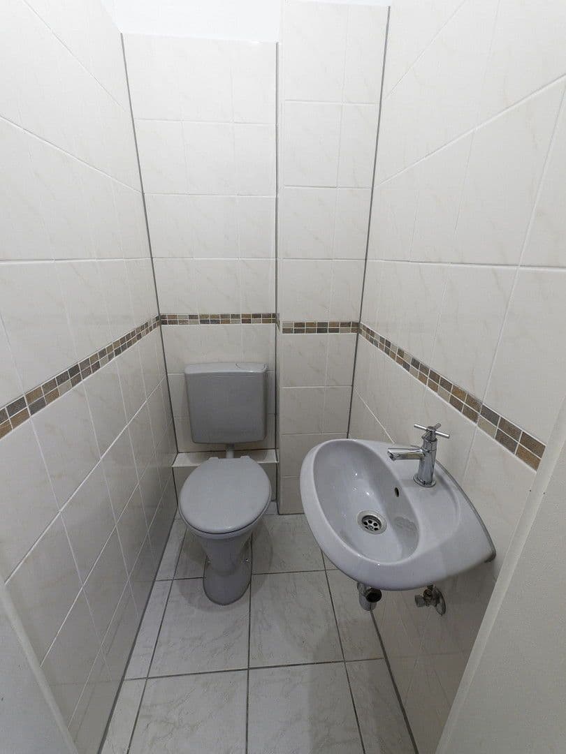 Pronájem bytu 3+1 87 m², Köln, Severní Porýní-Vestfálsko Pronájem bytu 3+1 87 m², Köln, Severní Porýní-Vestfálsko