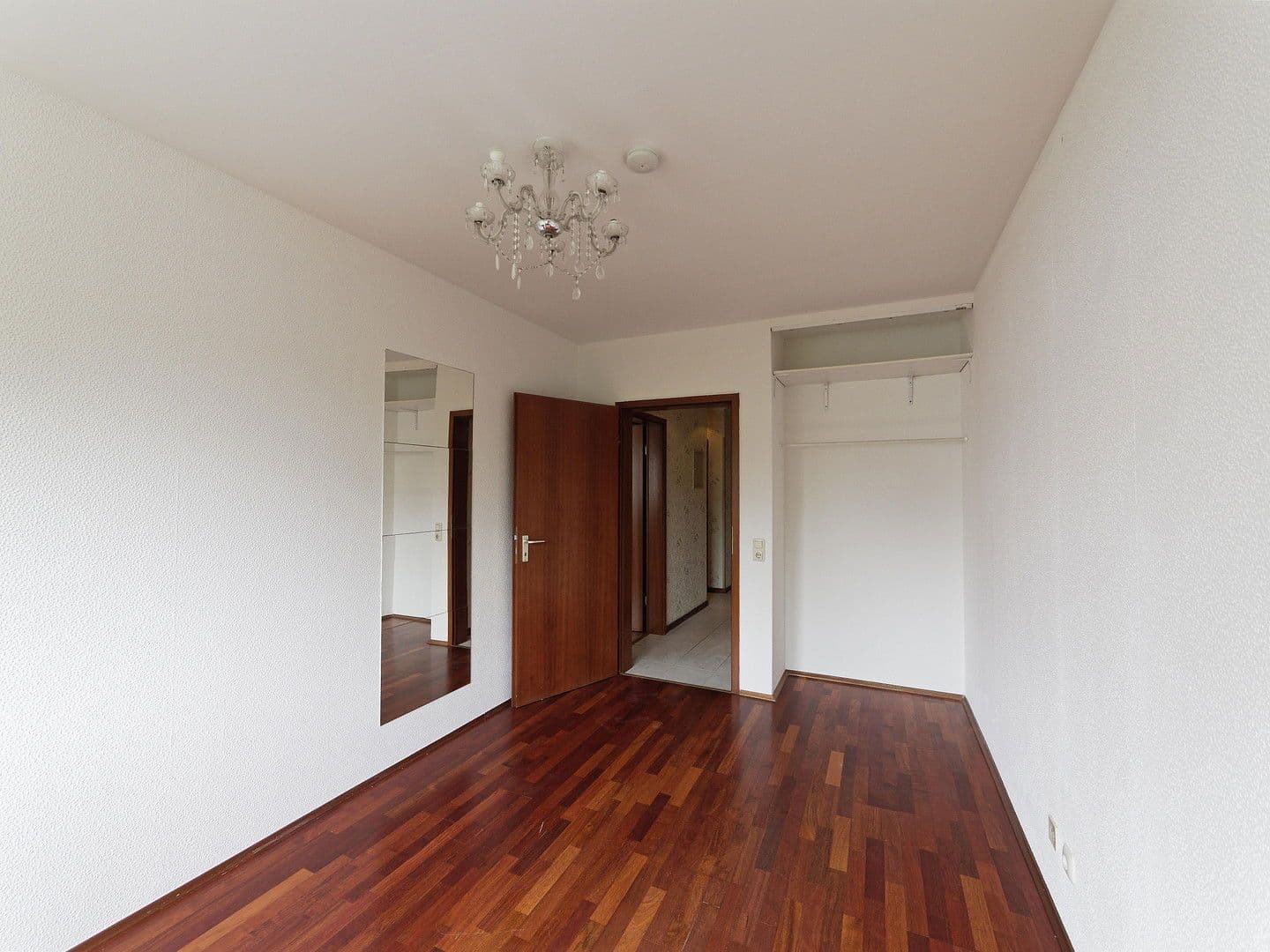 Pronájem bytu 3+1 87 m², Köln, Severní Porýní-Vestfálsko Pronájem bytu 3+1 87 m², Köln, Severní Porýní-Vestfálsko