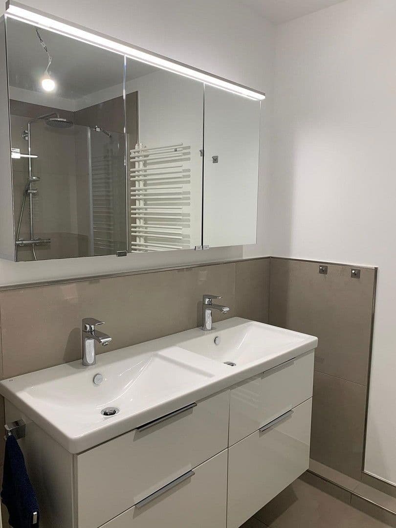 Prodej bytu 4+1 105 m², Hamburg, Hamburg Prodej bytu 4+1 105 m², Hamburg, Hamburg