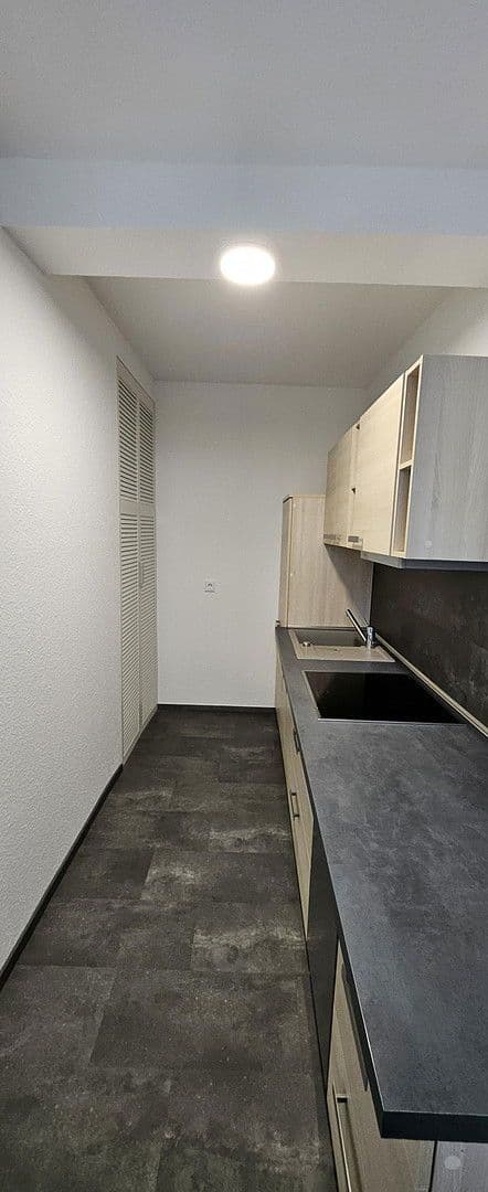 Pronájem bytu 1+1 37 m², Suhl, Durynsko Pronájem bytu 1+1 37 m², Suhl, Durynsko