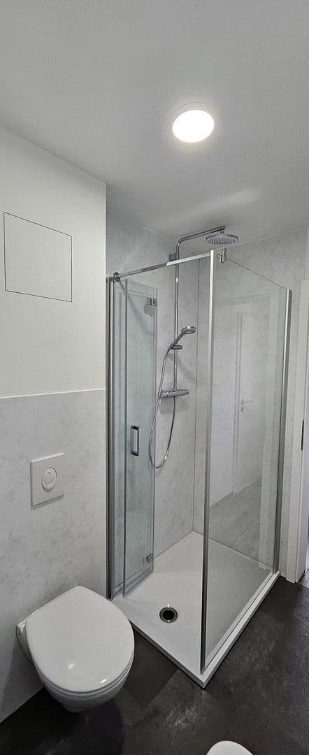 Pronájem bytu 1+1 37 m², Suhl, Durynsko Pronájem bytu 1+1 37 m², Suhl, Durynsko