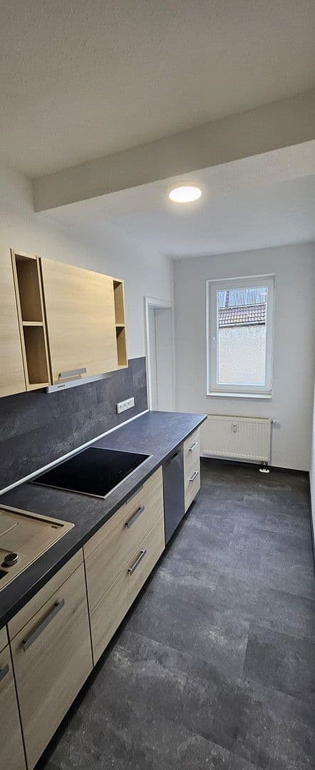 Pronájem bytu 1+1 37 m², Suhl, Durynsko Pronájem bytu 1+1 37 m², Suhl, Durynsko