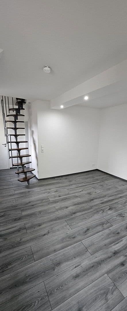 Pronájem bytu 1+1 37 m², Suhl, Durynsko Pronájem bytu 1+1 37 m², Suhl, Durynsko