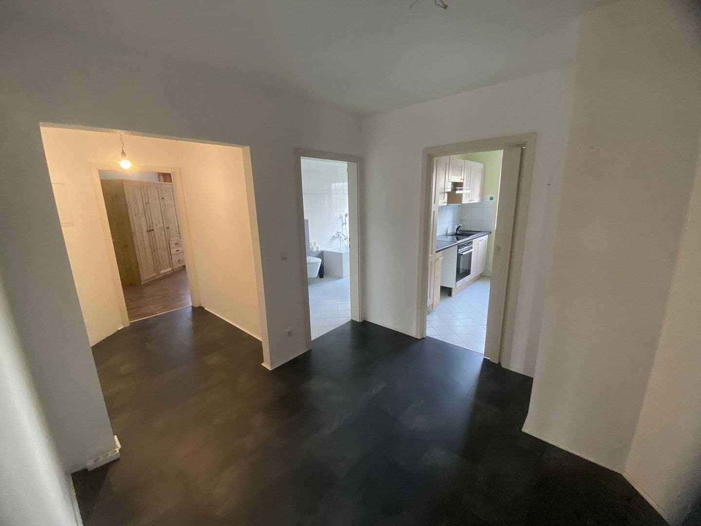 Prodej bytu 3+1 96 m², Steinbacher Hohl 31, Frankfurt OT Praunheim, Hessen Prodej bytu 3+1 96 m², Steinbacher Hohl 31, Frankfurt OT Praunheim, Hessen