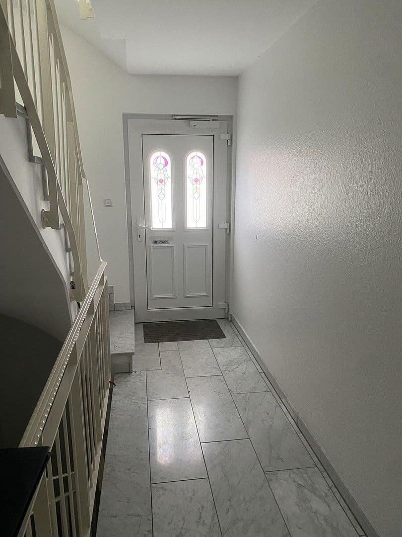 Prodej bytu 3+1 96 m², Steinbacher Hohl 31, Frankfurt OT Praunheim, Hessen Prodej bytu 3+1 96 m², Steinbacher Hohl 31, Frankfurt OT Praunheim, Hessen