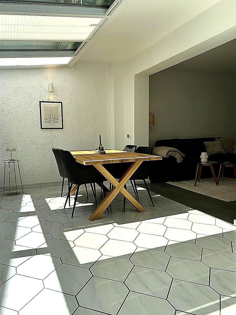 Pronájem bytu 2+1 70 m², Mainz, Porýní-Falc Pronájem bytu 2+1 70 m², Mainz, Porýní-Falc