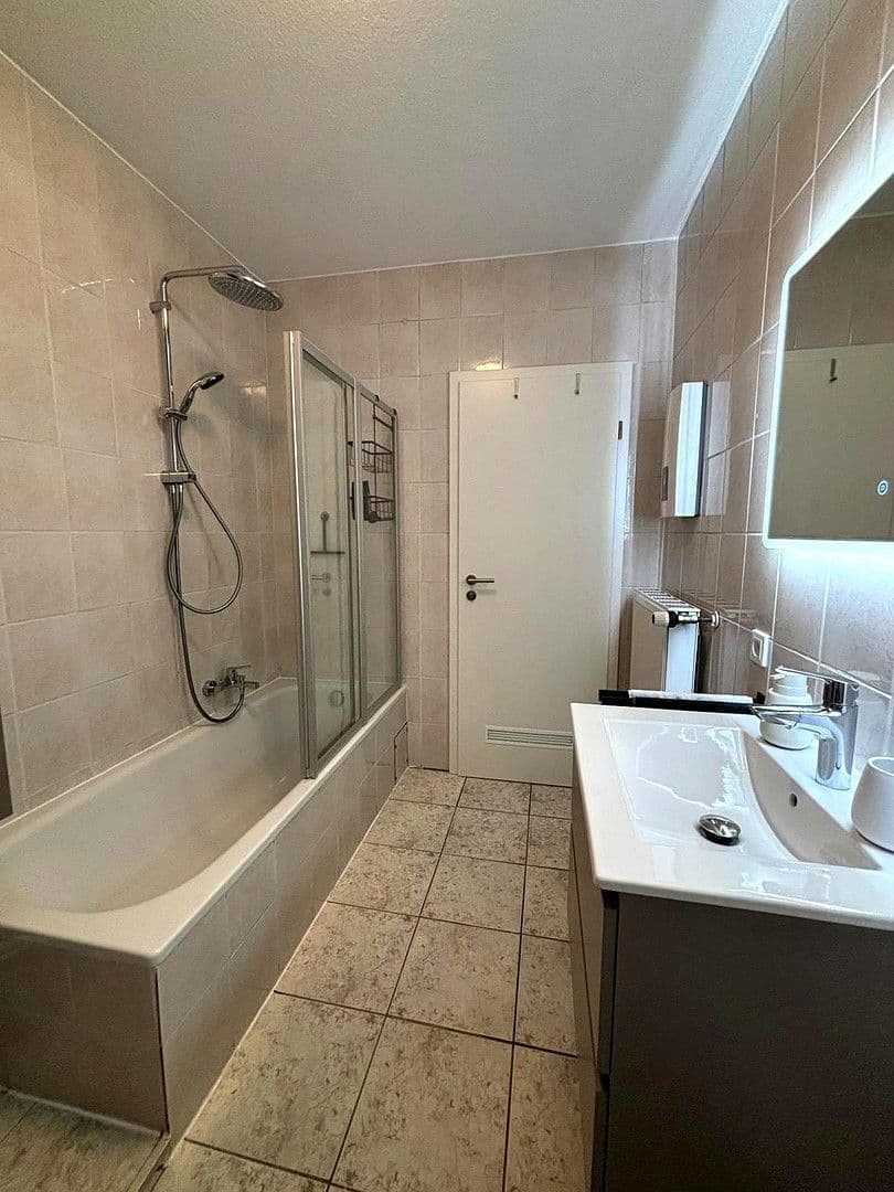 Pronájem bytu 2+1 70 m², Mainz, Porýní-Falc Pronájem bytu 2+1 70 m², Mainz, Porýní-Falc