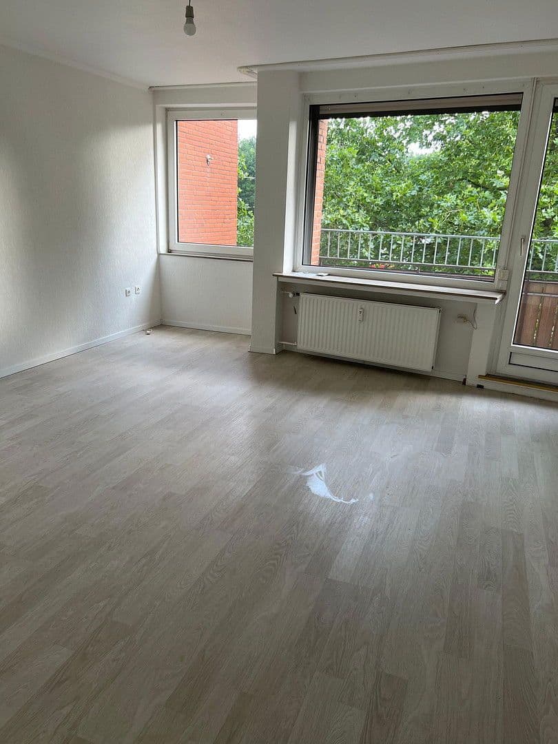 Pronájem bytu 4+1 86 m², Landwehrstraße 49, Bremen, Bremen Pronájem bytu 4+1 86 m², Landwehrstraße 49, Bremen, Bremen