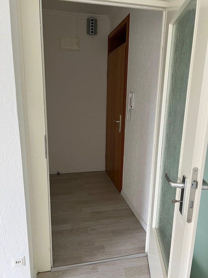 Pronájem bytu 4+1 86 m², Landwehrstraße 49, Bremen, Bremen Pronájem bytu 4+1 86 m², Landwehrstraße 49, Bremen, Bremen