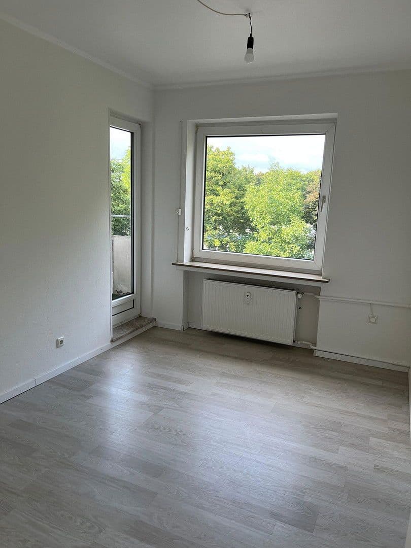 Pronájem bytu 4+1 86 m², Landwehrstraße 49, Bremen, Bremen Pronájem bytu 4+1 86 m², Landwehrstraße 49, Bremen, Bremen