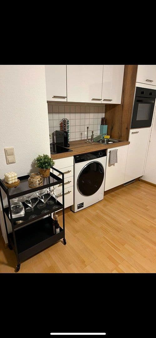 Pronájem bytu 1+1 36 m², Römerstraße 39, Lörrach, Bádensko-Württembersko Pronájem bytu 1+1 36 m², Römerstraße 39, Lörrach, Bádensko-Württembersko