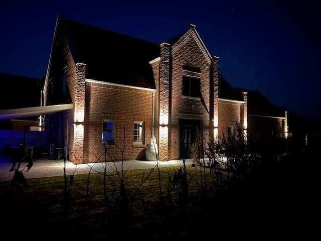 Prodej domu 280 m², pozemek 2.813 m², Barßel, Dolní Sasko Prodej domu 280 m², pozemek 2.813 m², Barßel, Dolní Sasko