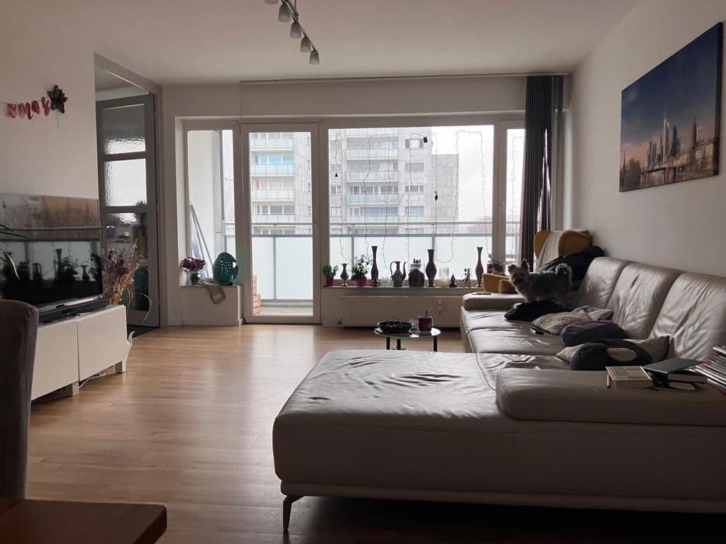 Pronájem bytu 3+1 82 m², Sigmund-Freud-Straße 76, Frankfurt, Hessen Pronájem bytu 3+1 82 m², Sigmund-Freud-Straße 76, Frankfurt, Hessen