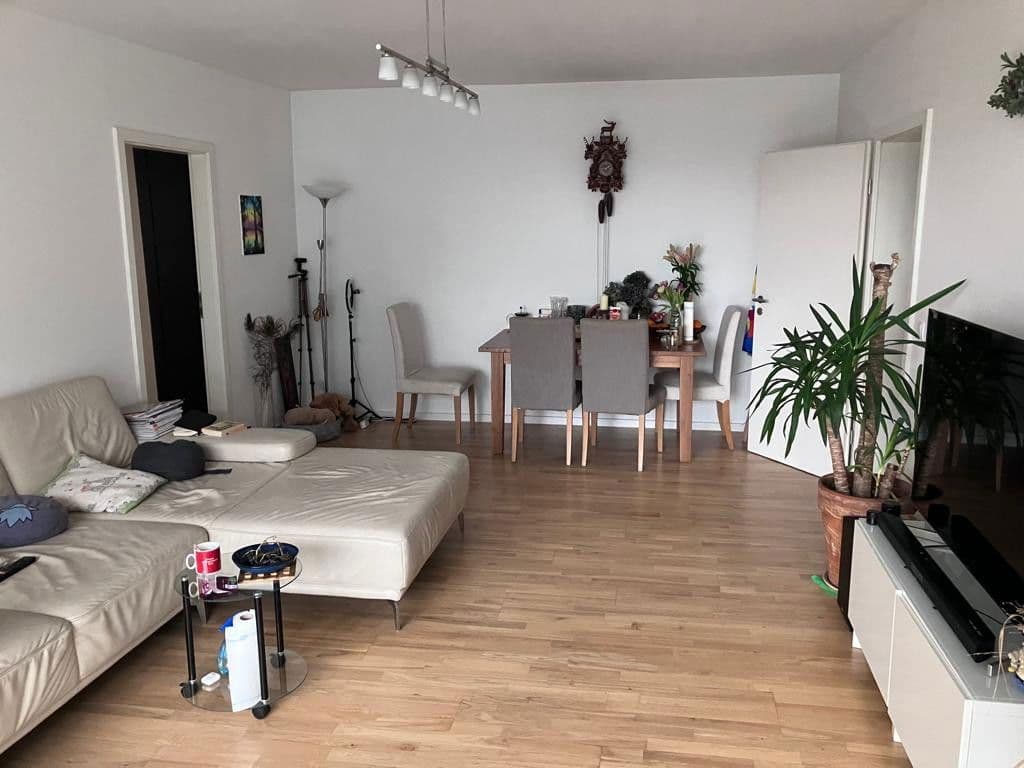 Pronájem bytu 3+1 82 m², Sigmund-Freud-Straße 76, Frankfurt, Hessen Pronájem bytu 3+1 82 m², Sigmund-Freud-Straße 76, Frankfurt, Hessen