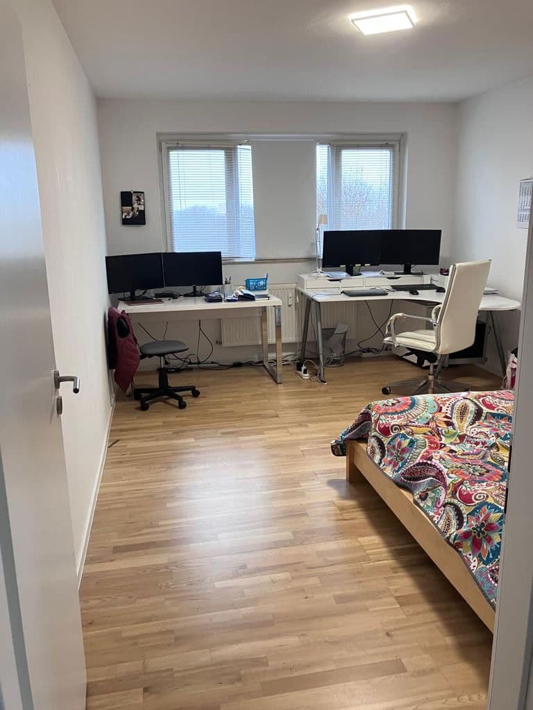 Pronájem bytu 3+1 82 m², Sigmund-Freud-Straße 76, Frankfurt, Hessen Pronájem bytu 3+1 82 m², Sigmund-Freud-Straße 76, Frankfurt, Hessen