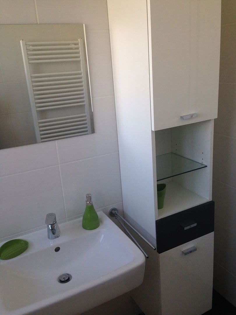 Pronájem bytu 3+1 82 m², Sigmund-Freud-Straße 76, Frankfurt, Hessen Pronájem bytu 3+1 82 m², Sigmund-Freud-Straße 76, Frankfurt, Hessen