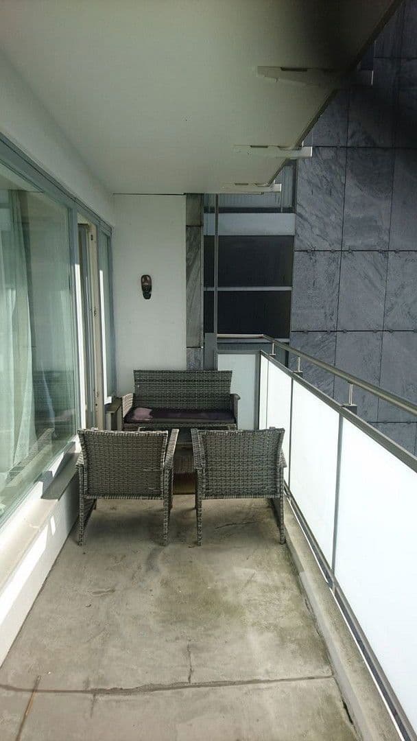 Pronájem bytu 3+1 82 m², Sigmund-Freud-Straße 76, Frankfurt, Hessen Pronájem bytu 3+1 82 m², Sigmund-Freud-Straße 76, Frankfurt, Hessen