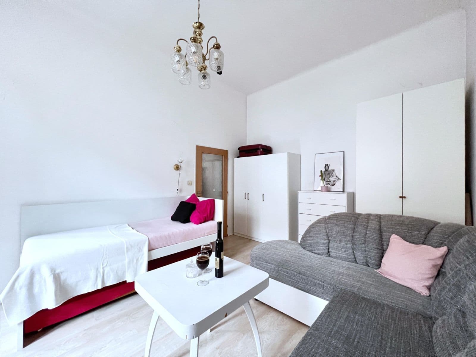 Pronájem bytu 1+kk 19 m², Londýnská, Praha, Praha Pronájem bytu 1+kk 19 m², Londýnská, Praha, Praha