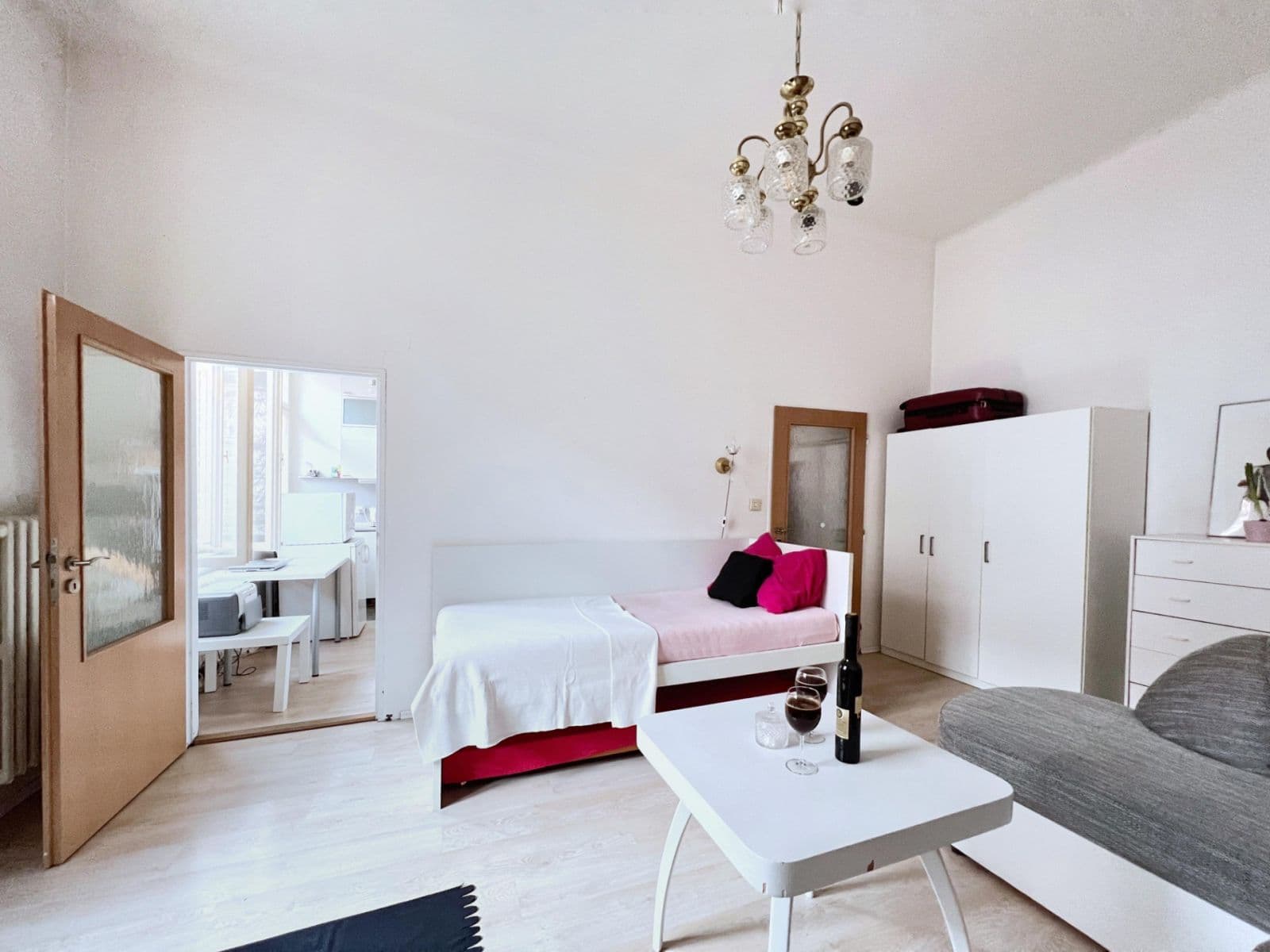 Pronájem bytu 1+kk 19 m², Londýnská, Praha, Praha Pronájem bytu 1+kk 19 m², Londýnská, Praha, Praha