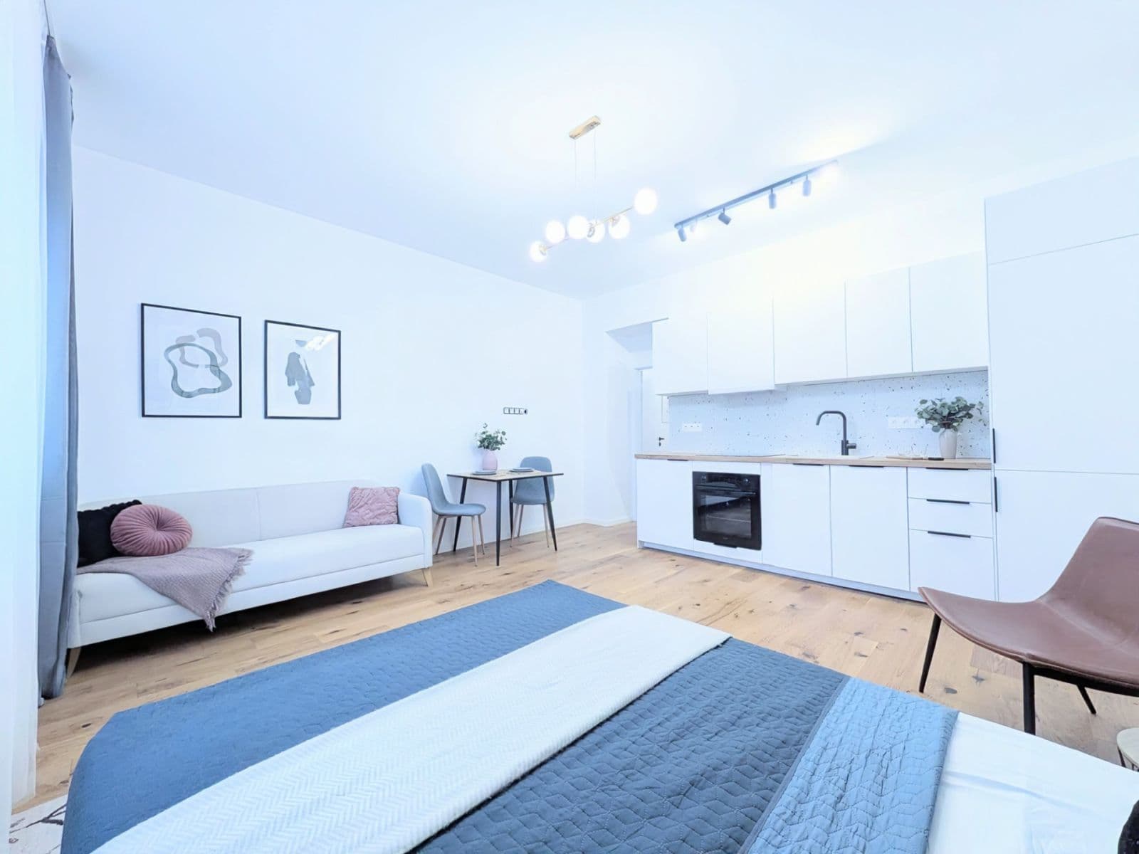 Pronájem bytu 1+kk 30 m², Petrohradská, Praha, Praha Pronájem bytu 1+kk 30 m², Petrohradská, Praha, Praha