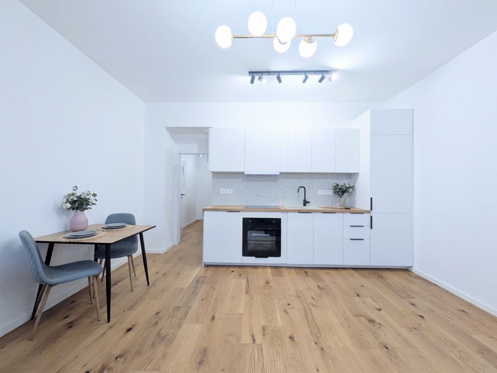 Pronájem bytu 1+kk 30 m², Petrohradská, Praha, Praha Pronájem bytu 1+kk 30 m², Petrohradská, Praha, Praha