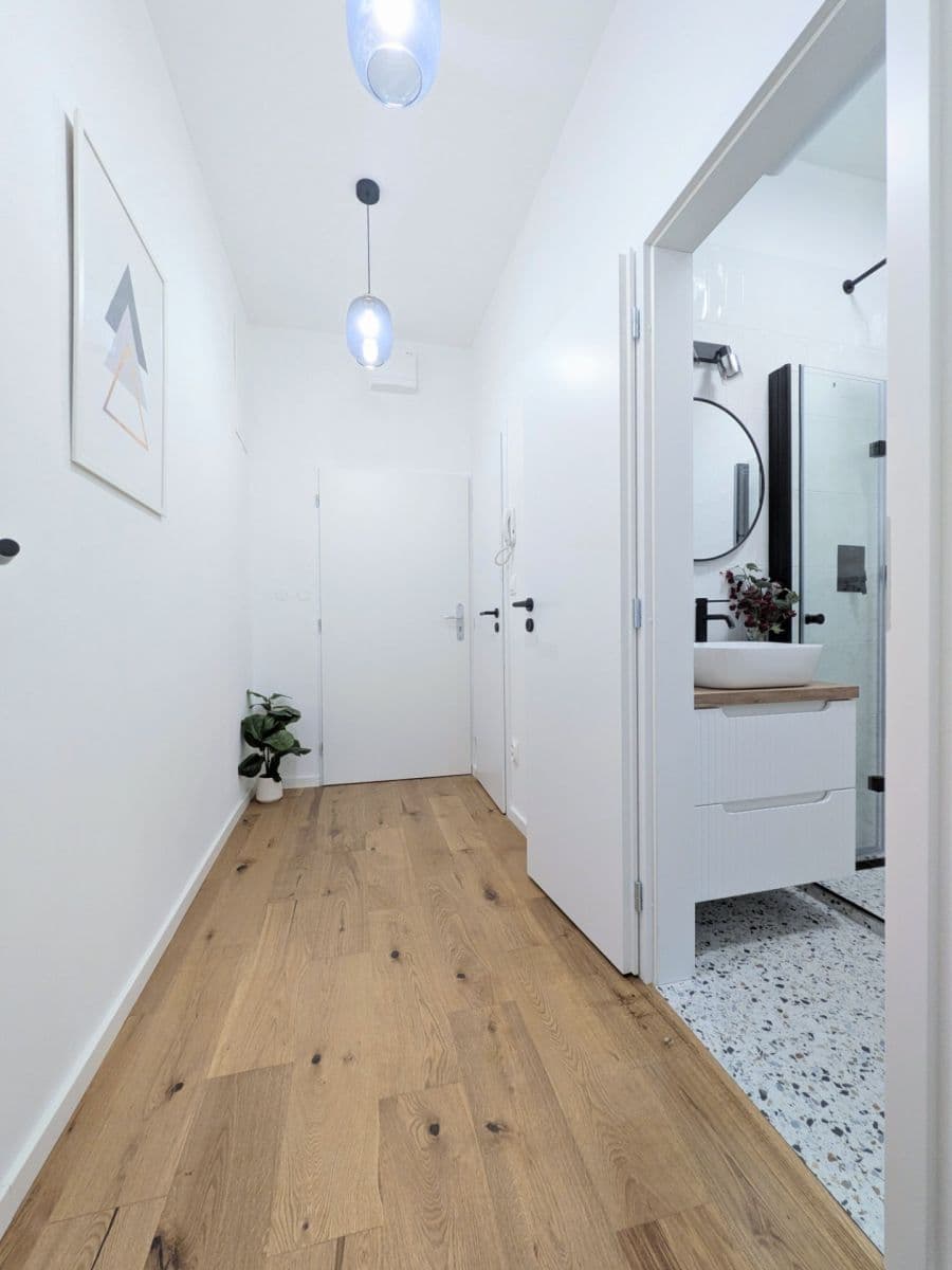 Pronájem bytu 1+kk 30 m², Petrohradská, Praha, Praha Pronájem bytu 1+kk 30 m², Petrohradská, Praha, Praha