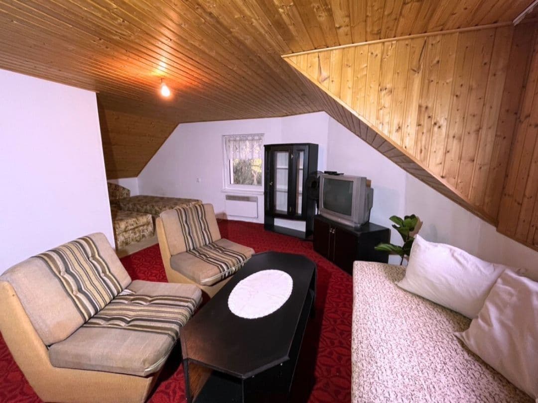 Pronájem bytu 3+1 86 m², Oseček, Středočeský kraj Pronájem bytu 3+1 86 m², Oseček, Středočeský kraj