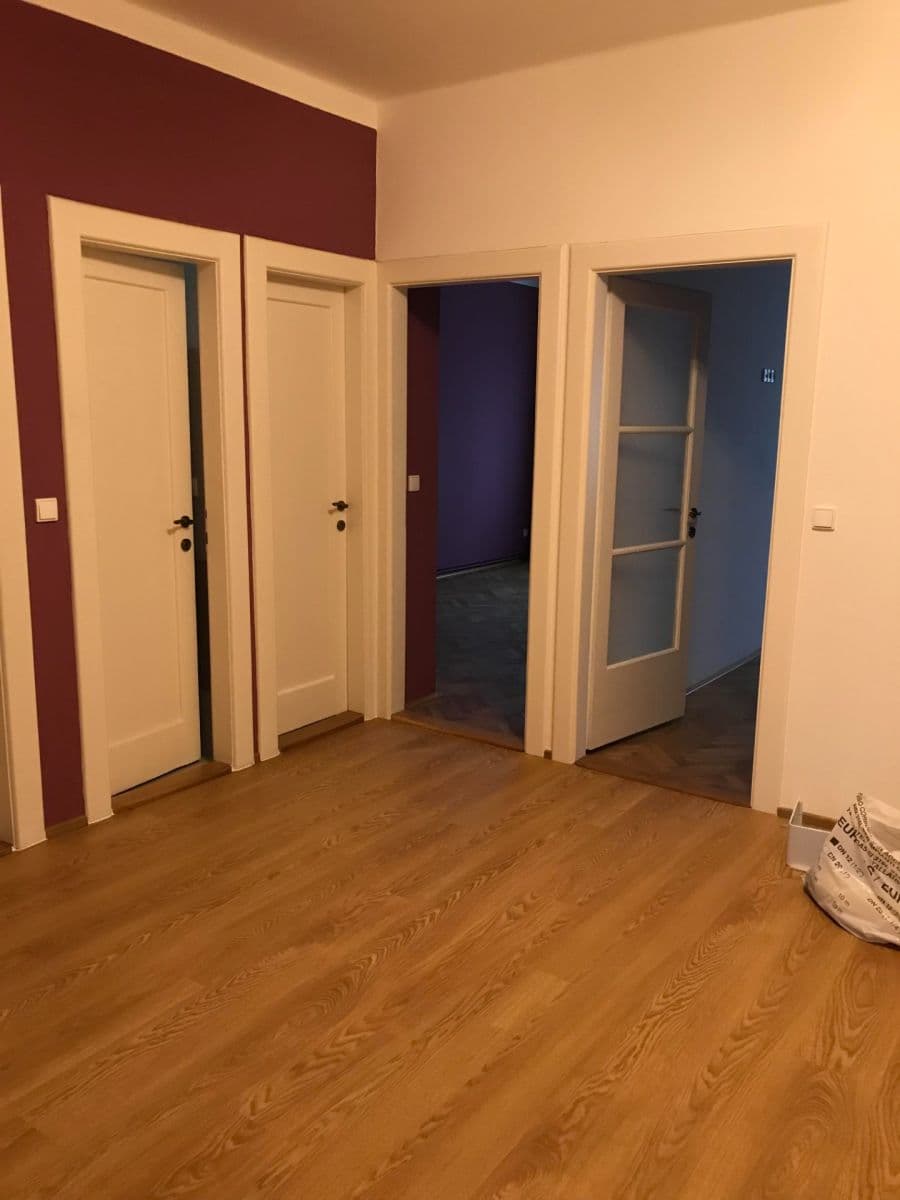 Prodej bytu 4+1 110 m², Na Valech, Poděbrady, Středočeský kraj Prodej bytu 4+1 110 m², Na Valech, Poděbrady, Středočeský kraj