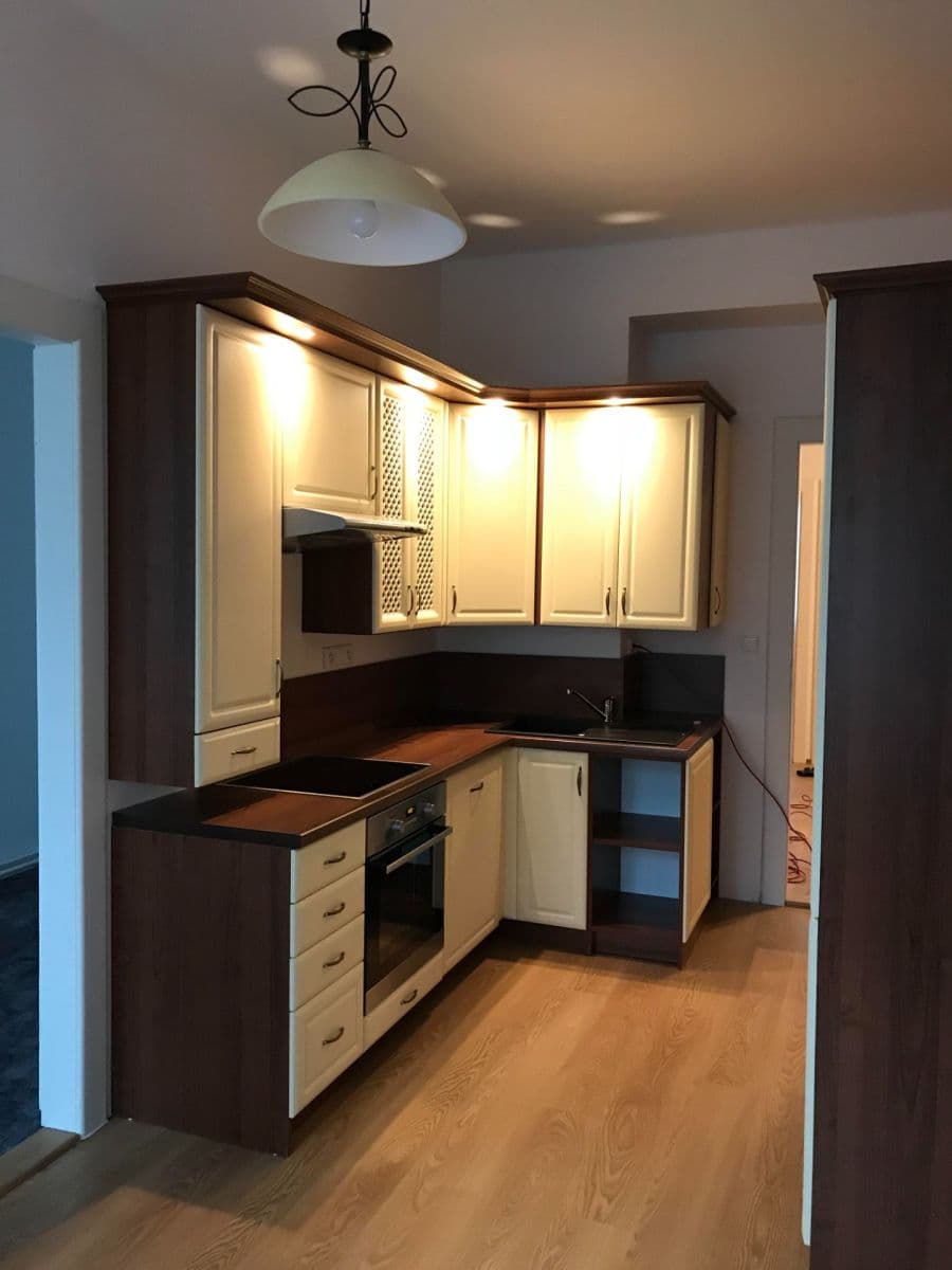 Prodej bytu 4+1 110 m², Na Valech, Poděbrady, Středočeský kraj Prodej bytu 4+1 110 m², Na Valech, Poděbrady, Středočeský kraj