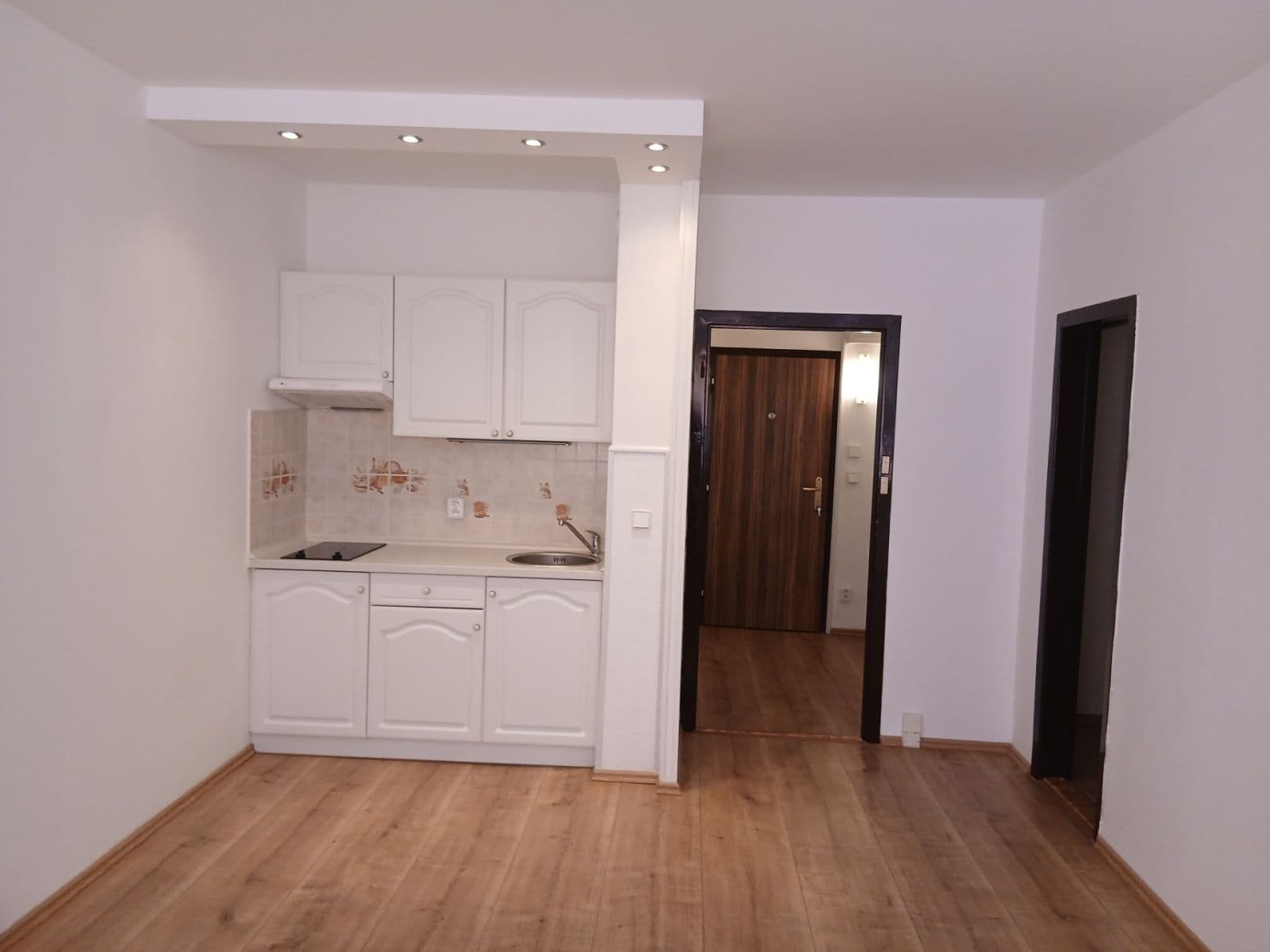 Prodej bytu 1+kk 29 m², Daškova, Praha, Praha Prodej bytu 1+kk 29 m², Daškova, Praha, Praha