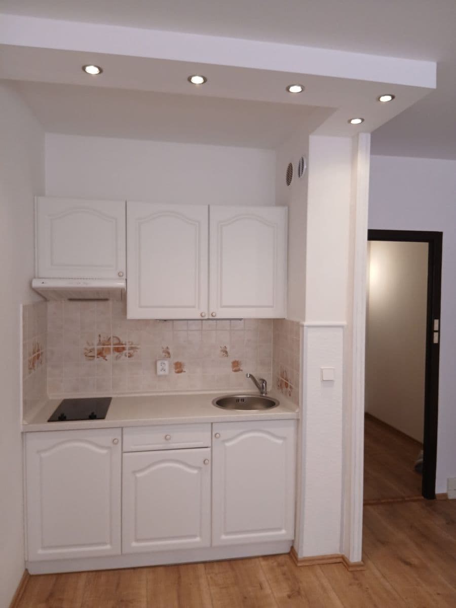 Prodej bytu 1+kk 29 m², Daškova, Praha, Praha Prodej bytu 1+kk 29 m², Daškova, Praha, Praha