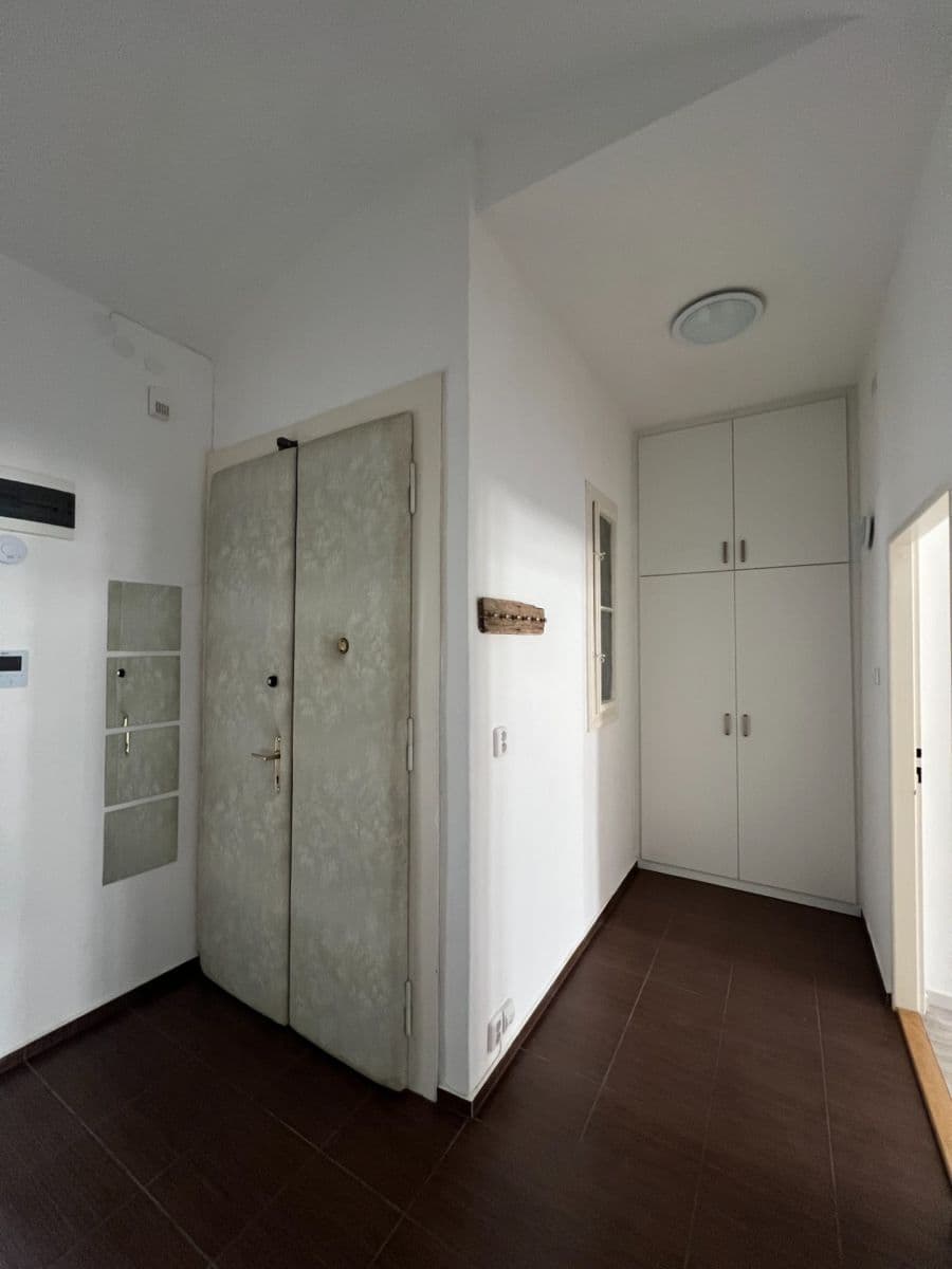 Pronájem bytu 3+kk 77 m², Krymská, Praha, Praha Pronájem bytu 3+kk 77 m², Krymská, Praha, Praha