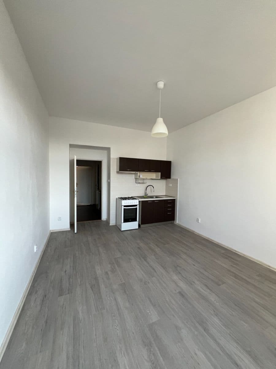 Pronájem bytu 3+kk 77 m², Krymská, Praha, Praha Pronájem bytu 3+kk 77 m², Krymská, Praha, Praha