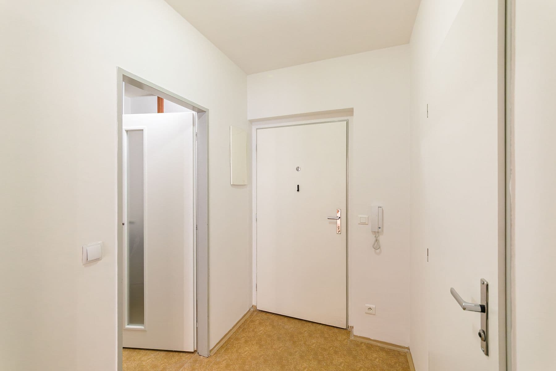 Prodej bytu 2+kk 53 m², Chotěšovská, Praha, Praha Prodej bytu 2+kk 53 m², Chotěšovská, Praha, Praha