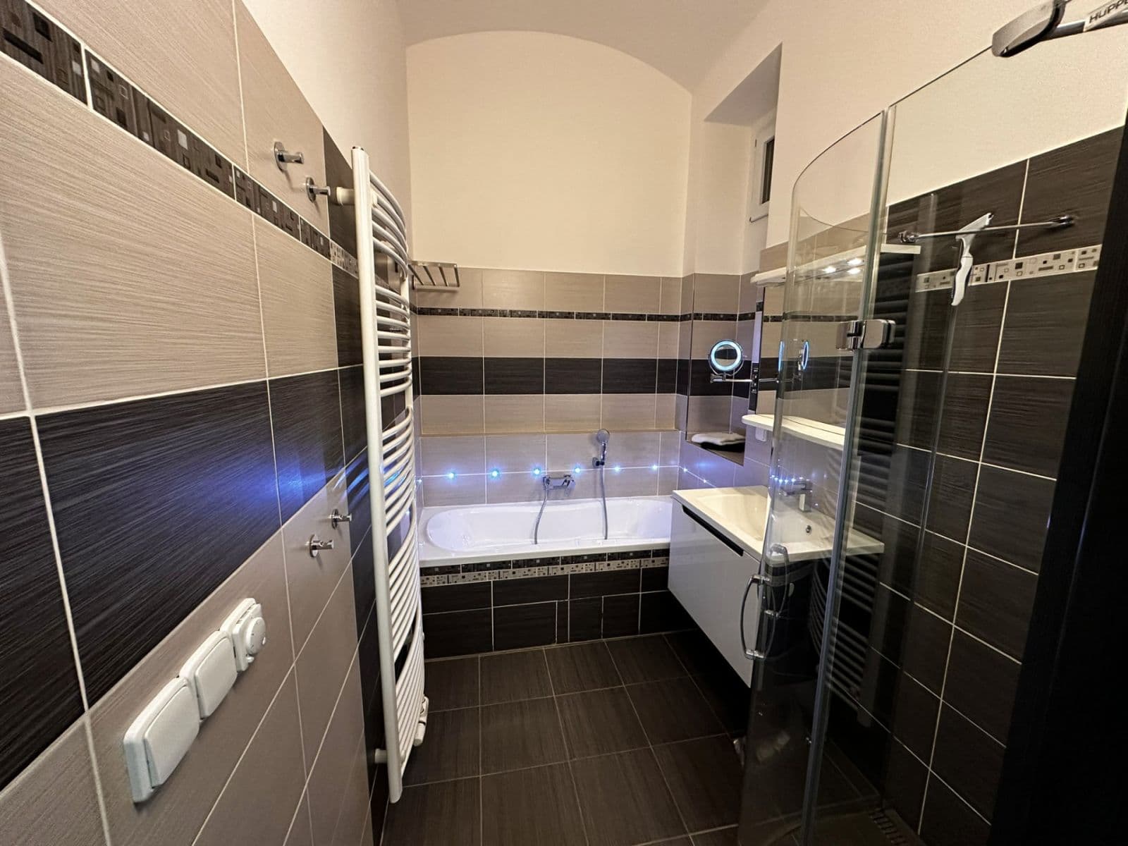 Pronájem bytu 3+1 110 m², Budečská, Praha, Praha Pronájem bytu 3+1 110 m², Budečská, Praha, Praha