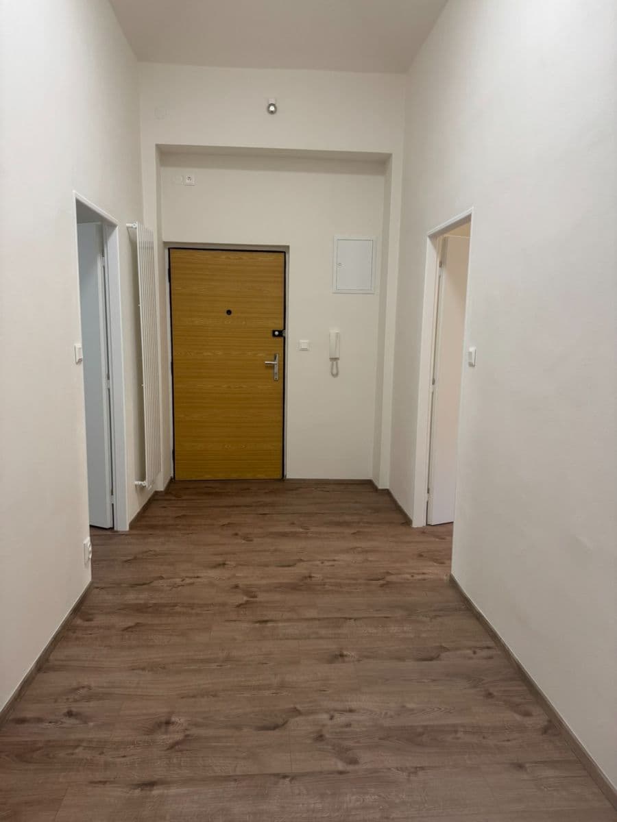 Pronájem bytu 3+kk 62 m², Sezimova, Praha, Praha Pronájem bytu 3+kk 62 m², Sezimova, Praha, Praha