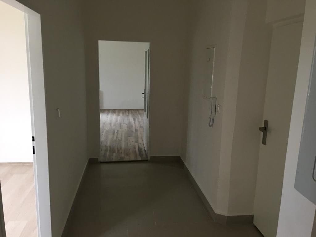 Pronájem bytu 2+kk 50 m², Šrámkova, Liberec, Liberecký kraj Pronájem bytu 2+kk 50 m², Šrámkova, Liberec, Liberecký kraj