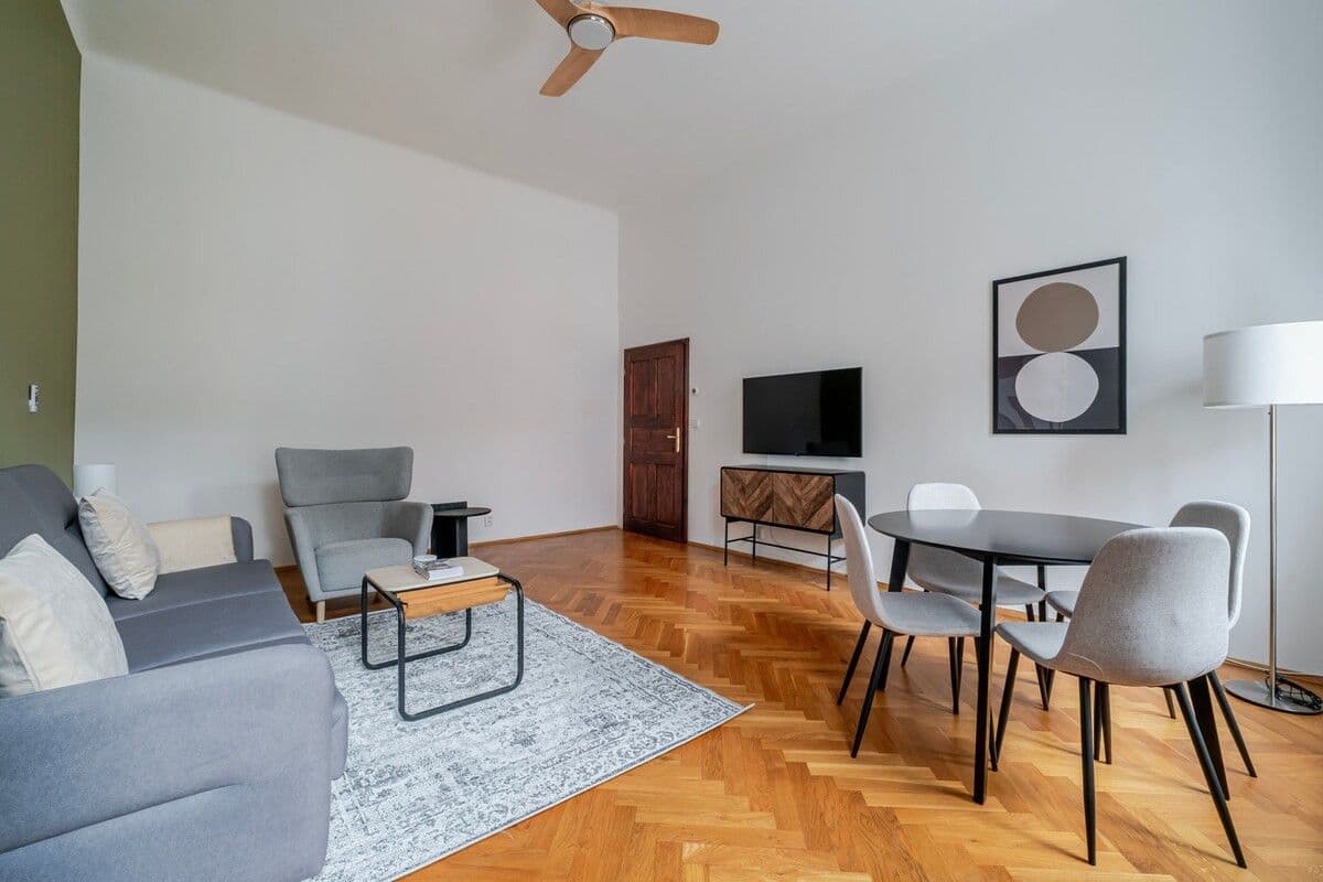 Pronájem bytu 71 m², Újezd, Praha, Praha Pronájem bytu 71 m², Újezd, Praha, Praha