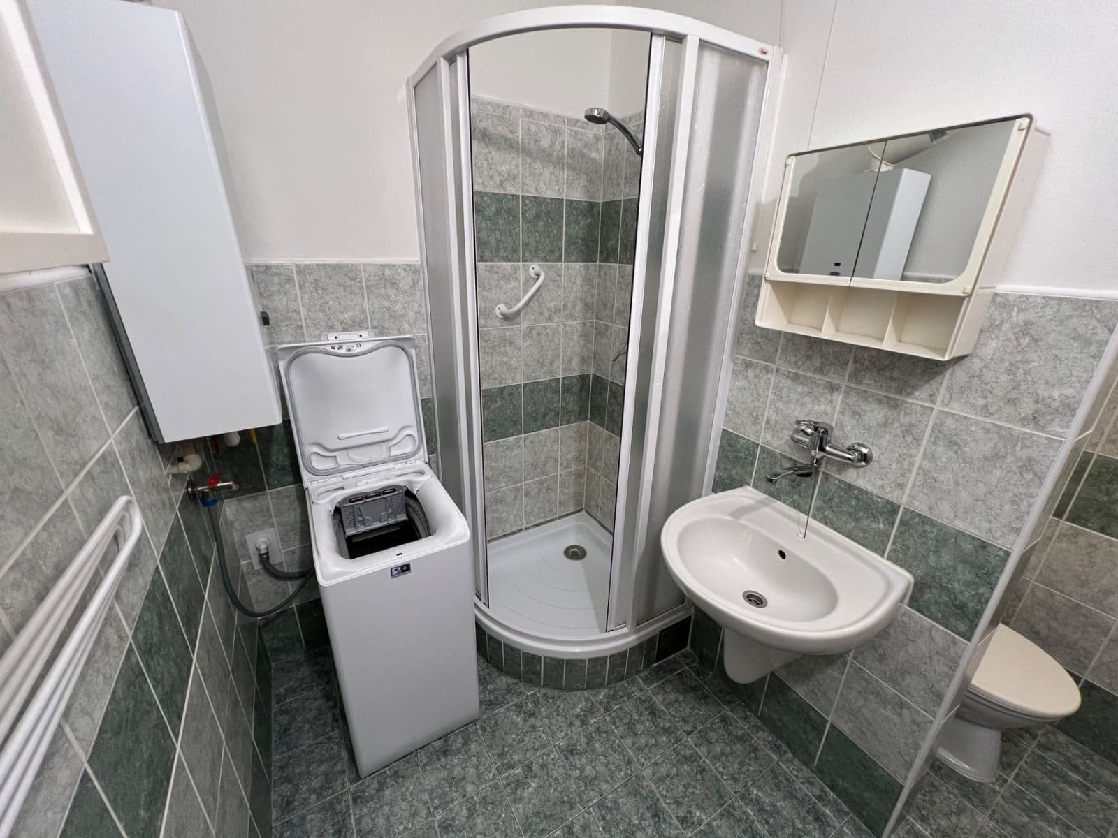 Pronájem bytu 1+kk 37 m², V Bytovkách, Králíky, Pardubický kraj Pronájem bytu 1+kk 37 m², V Bytovkách, Králíky, Pardubický kraj